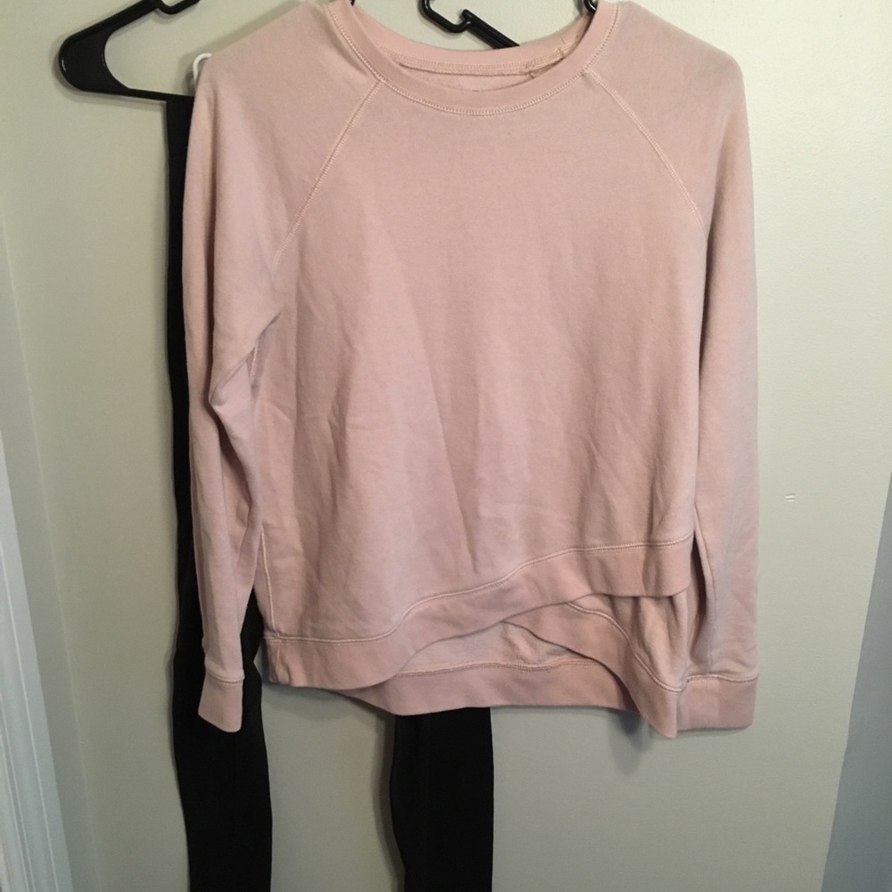 OUTFIT!! Sweater and Leggings